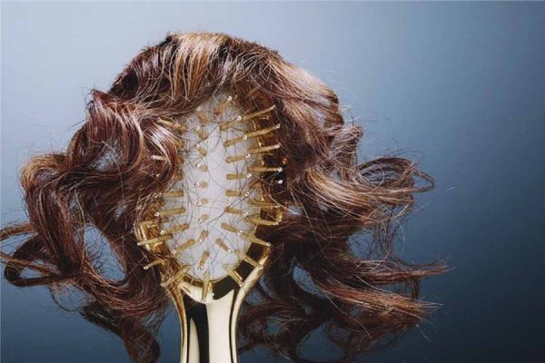 Saç dökülmesi, saç yıpranması, aşırı vitaminsizlik ve fazla vitamin alma